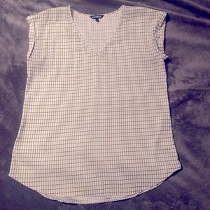 White & black Express v neck Gramercy tee